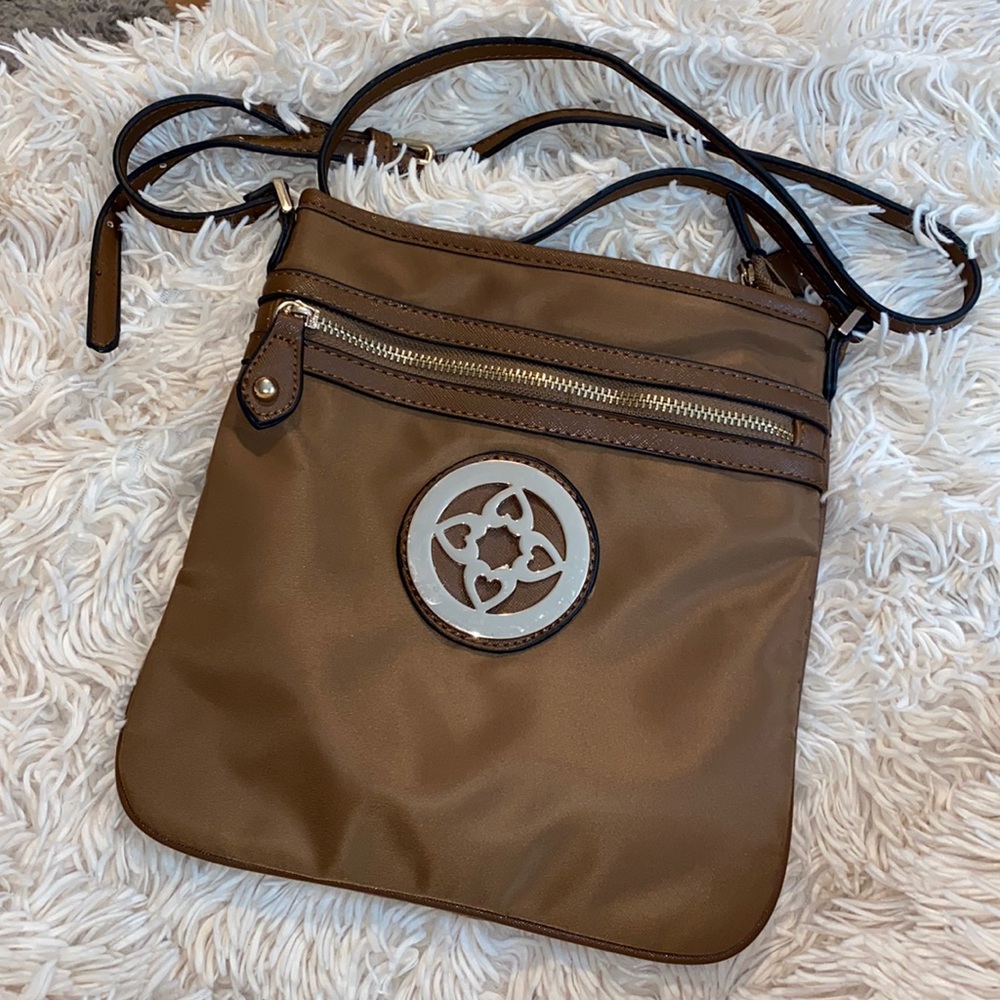 Crossbody bag deep camel color